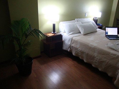 Savannah Hotel